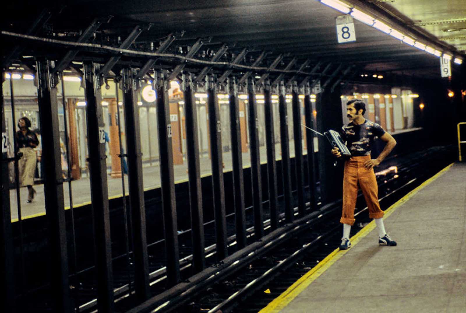 Rare Photos of the Dangerous New York City's Subway System, 1970s